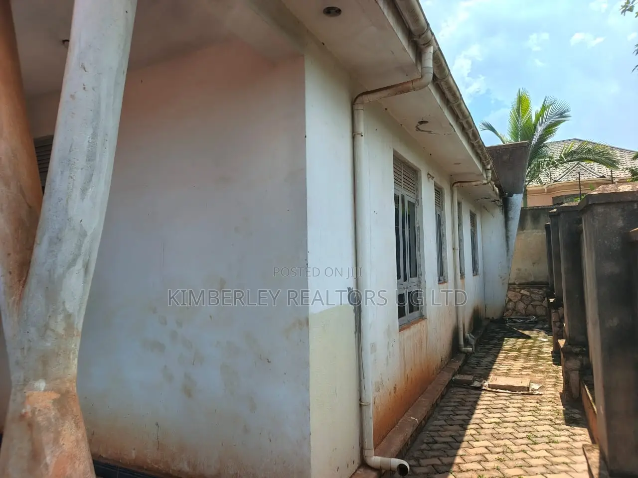 3bdrm House in Seeta-Namuganga for sale