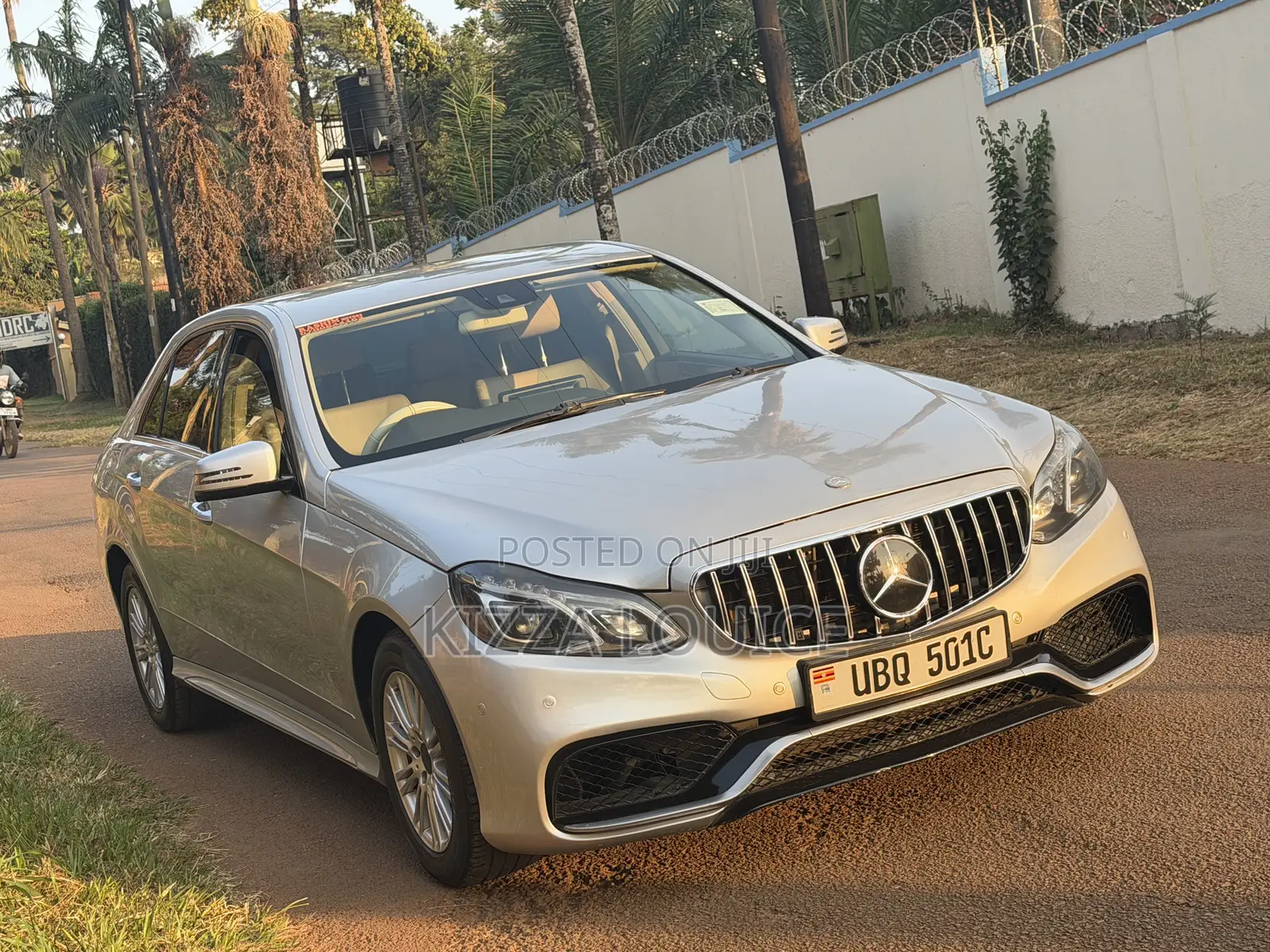 Mercedes-Benz E300 2014 Silver