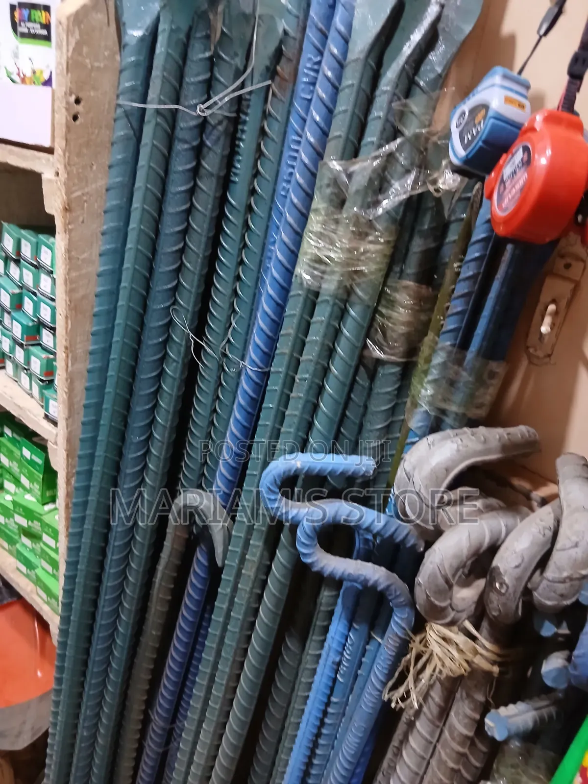 Construction Reinforcement Steel Bars (Rebar) or Industrial Crowbars.