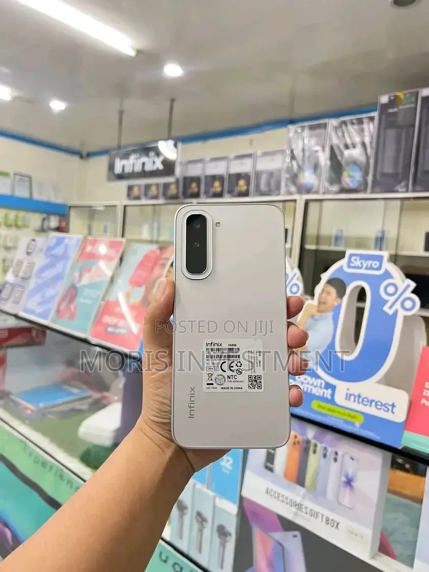 New Infinix Hot 70 256 GB Silver