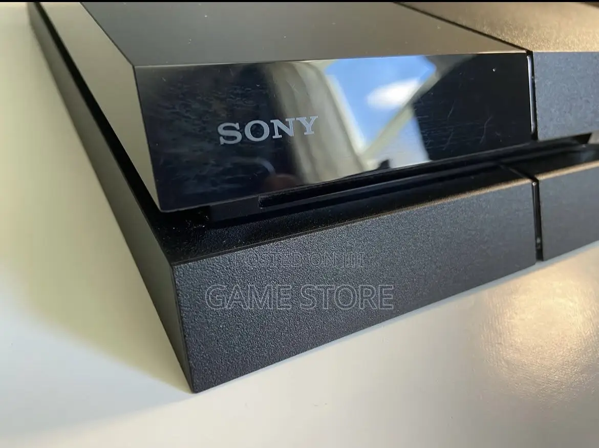 PS4 Standard With 12 Games, 2pads. Even the Taxi Guys Want This.