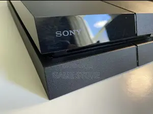 PS4 Standard With 12 Games, 2pads. Even the Taxi Guys Want This.