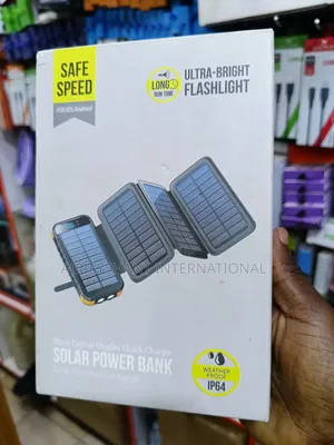Solar-Powered Charger/Foldable Solar Charger
