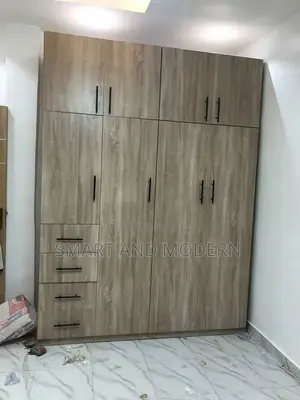 Chassis Wardrobe Wooden Luxury /Wardrobe BrownChassisWardrobe73