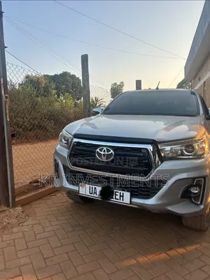 Toyota Hilux 2019 Silver
