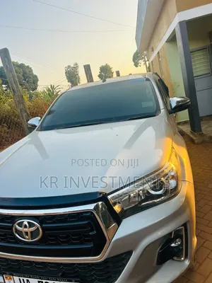 Toyota Hilux 2019 Silver