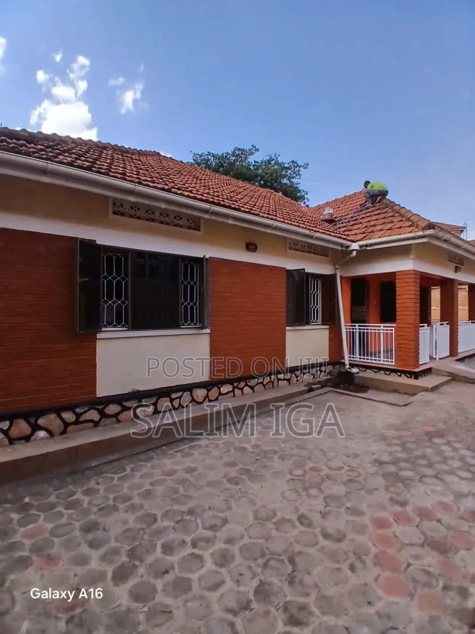 4bdrm Bungalow in Kololo Property, Central Division for rent