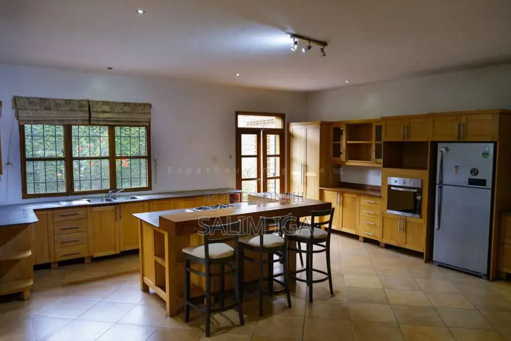 4bdrm Bungalow in Kololo Property, Central Division for rent