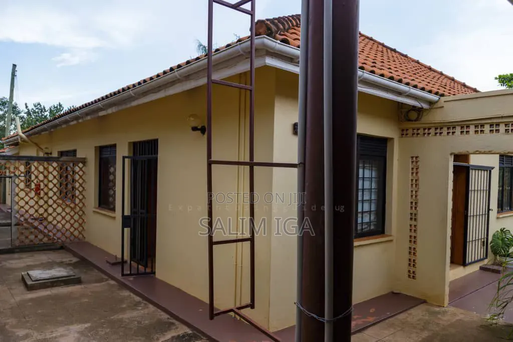 4bdrm Bungalow in Kololo Property, Central Division for rent