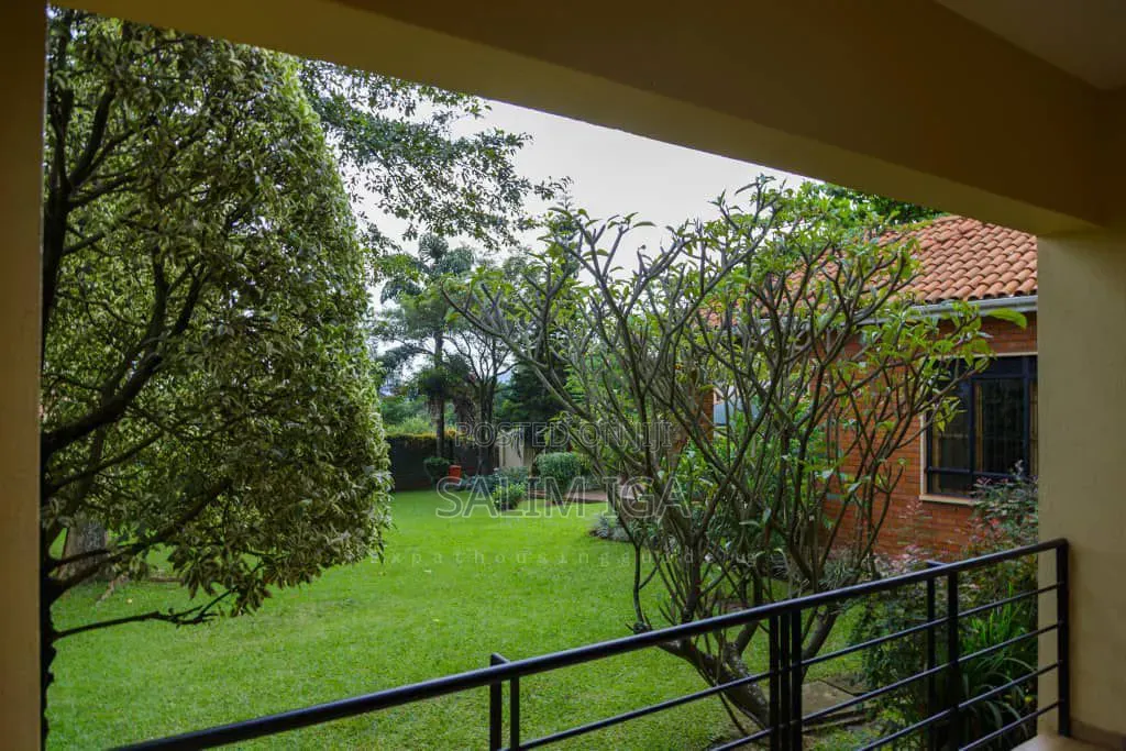 4bdrm Bungalow in Kololo Property, Central Division for rent