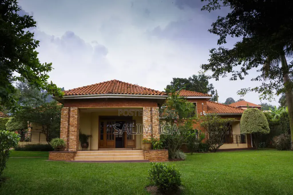 4bdrm Bungalow in Kololo Property, Central Division for rent
