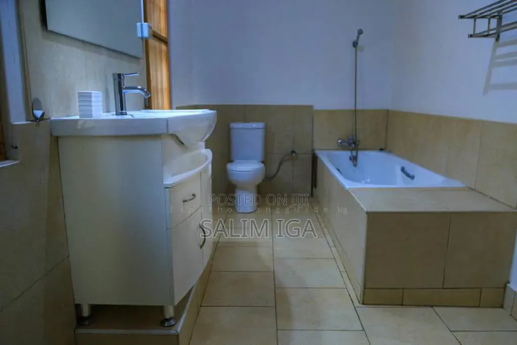 4bdrm Bungalow in Kololo Property, Central Division for rent