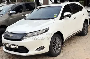 Toyota Harrier 2.0 4WD 2016 White