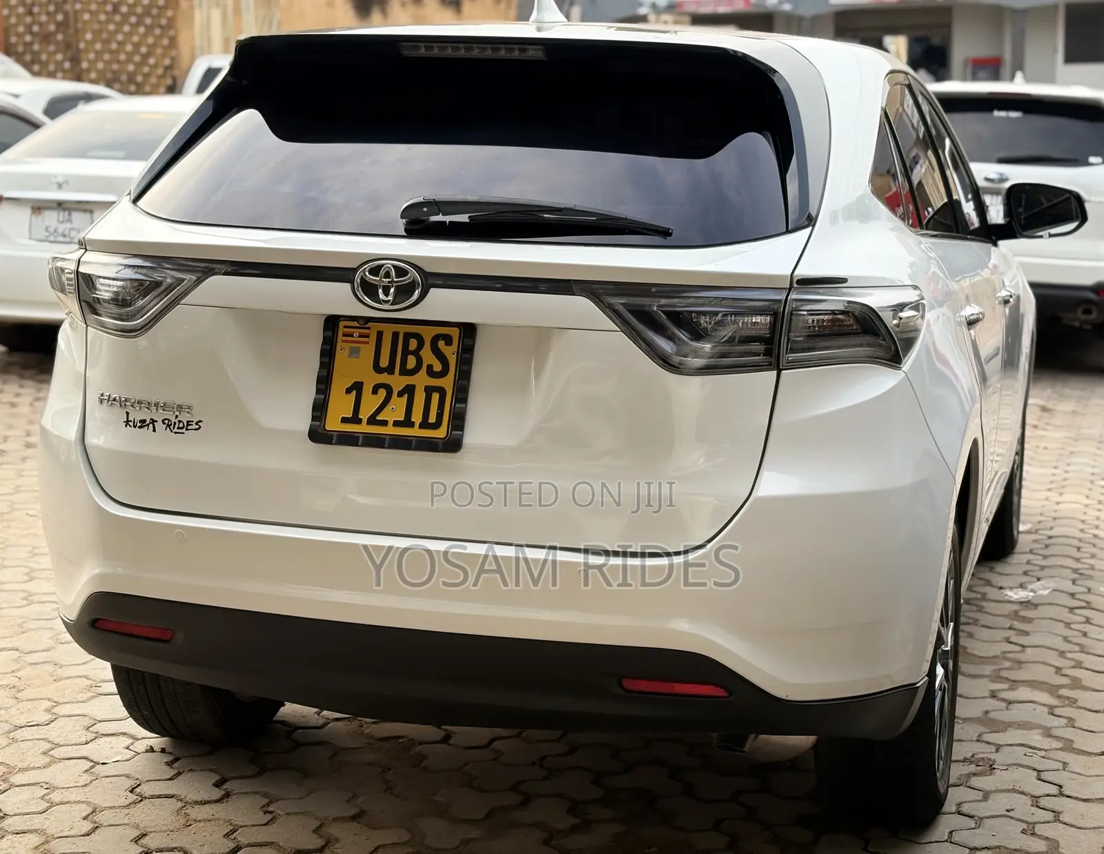 Toyota Harrier 2.0 4WD 2016 White