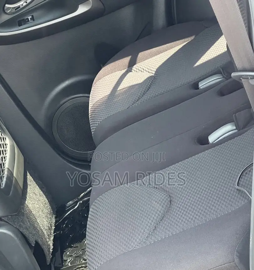 Toyota RAV4 2010 White