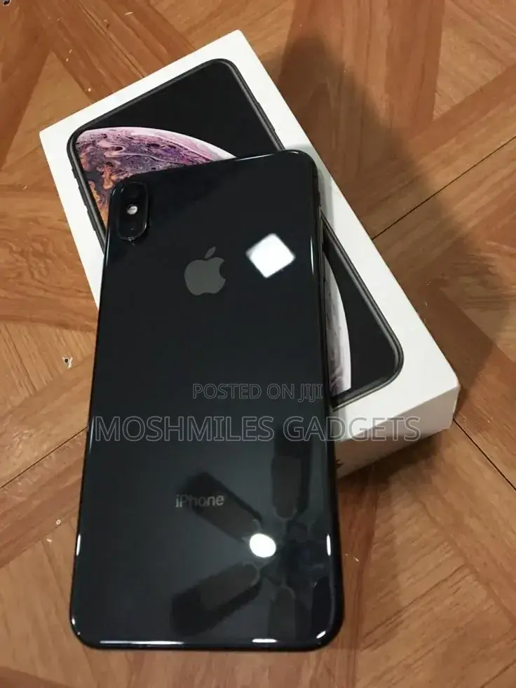 Apple iPhone XS Max 64 GB Gold