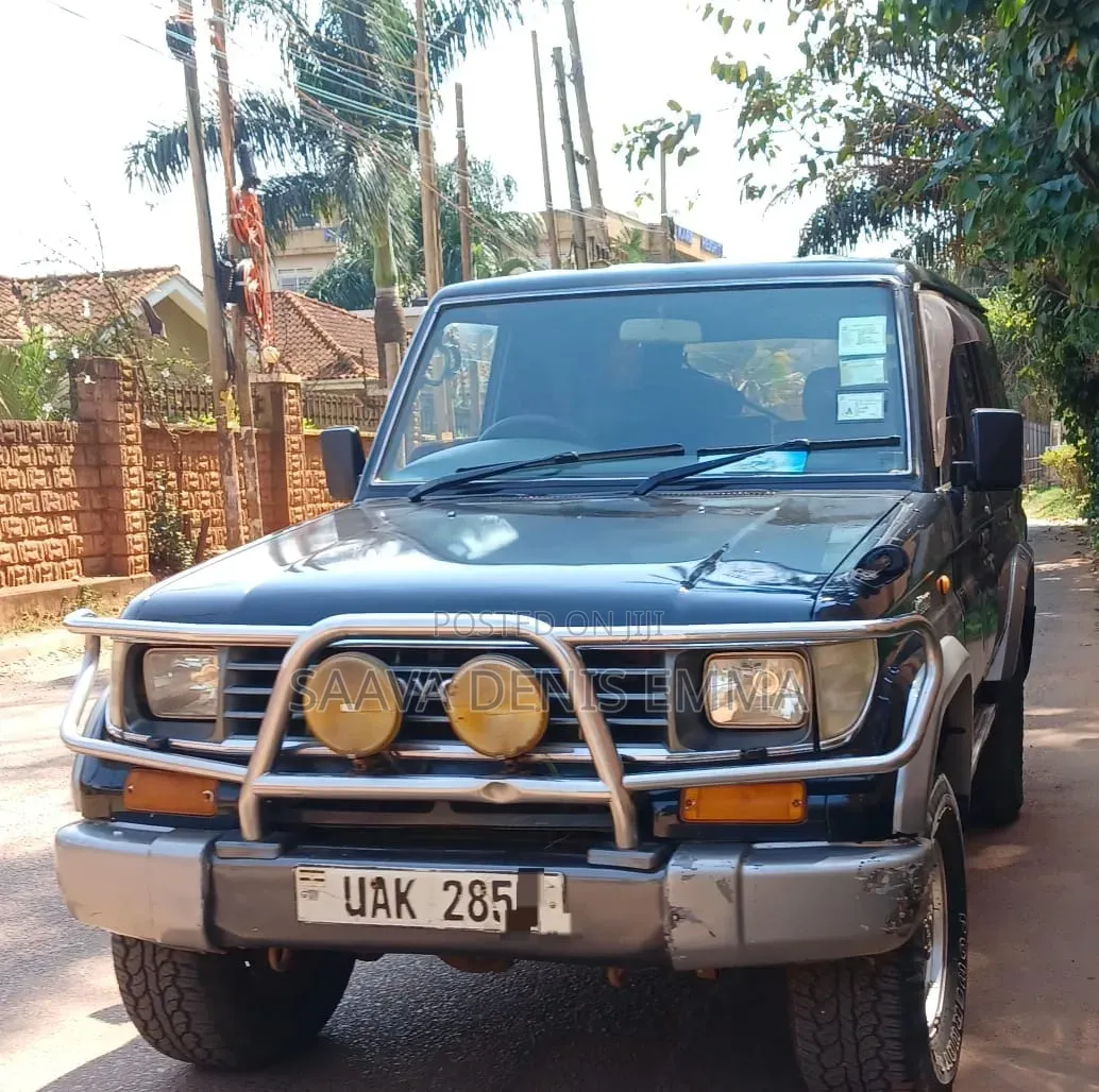 Toyota Land Cruiser Prado 1998 Black