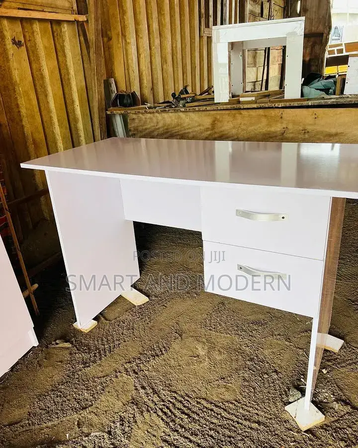 Office/ Desk Workstation/ Reading Office Television/