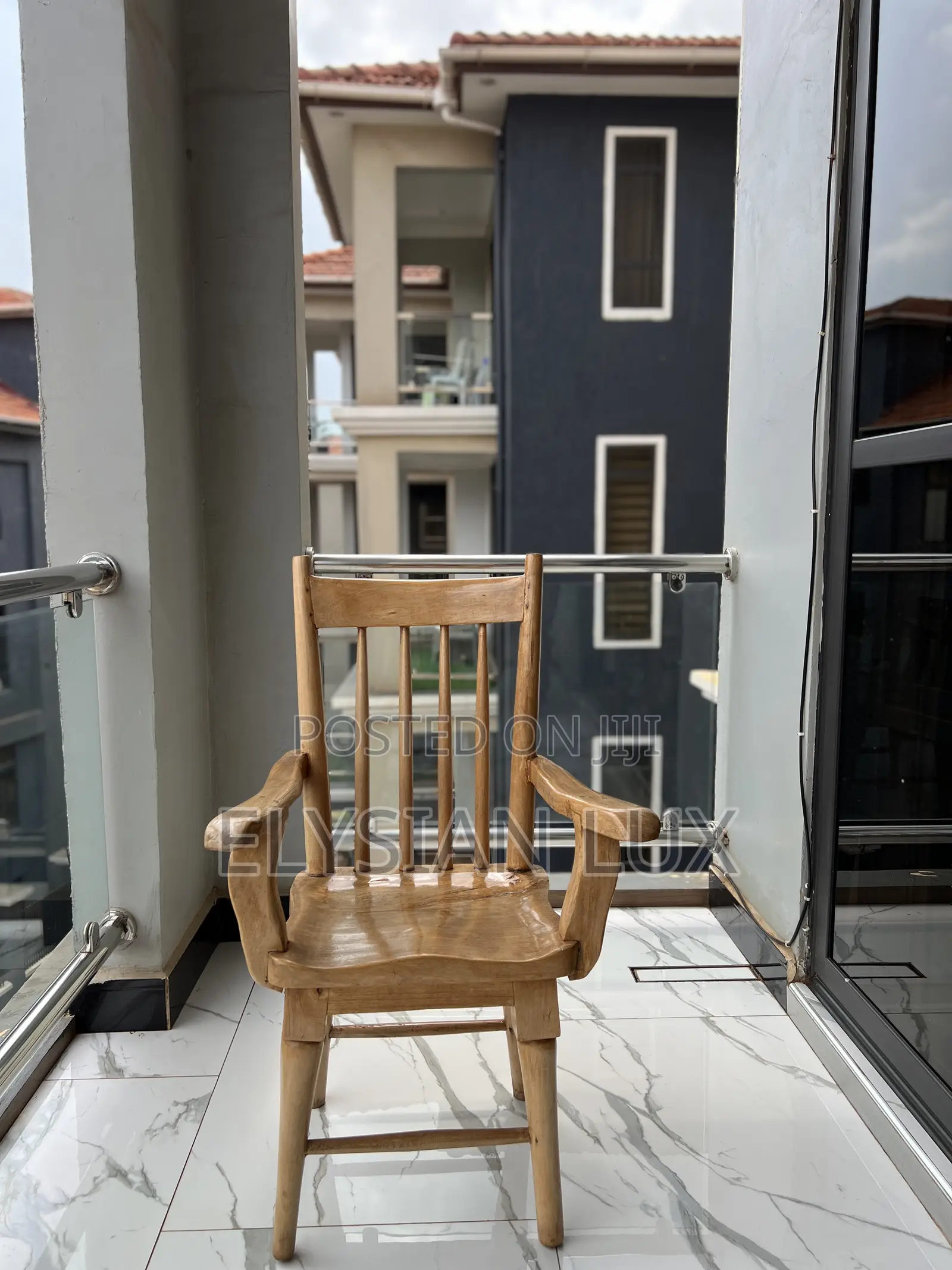Furnished 1bdrm Apartment in Elysian Lux Home, Central Division
