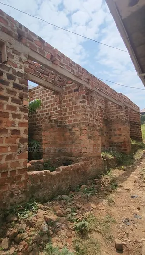1bdrm Room & Parlour in Nansana Estate, Nabweru for Sale