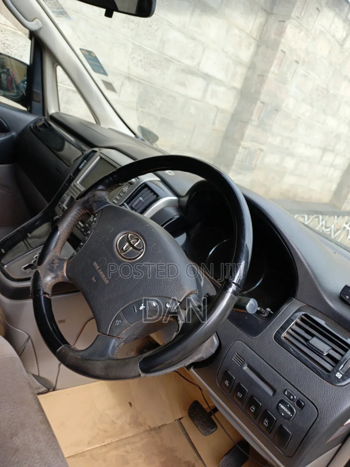 Toyota Alphard 2.4 Petrol AWD 2006 Black
