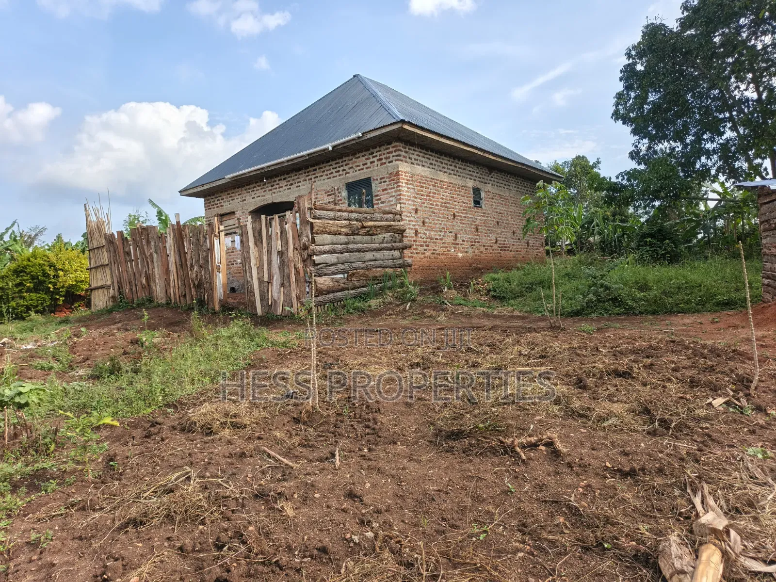 3bdrm Bungalow in Residential House, Kyenjojo for sale
