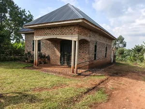3bdrm Bungalow in Residential House, Kyenjojo for sale