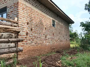 3bdrm Bungalow in Residential House, Kyenjojo for sale