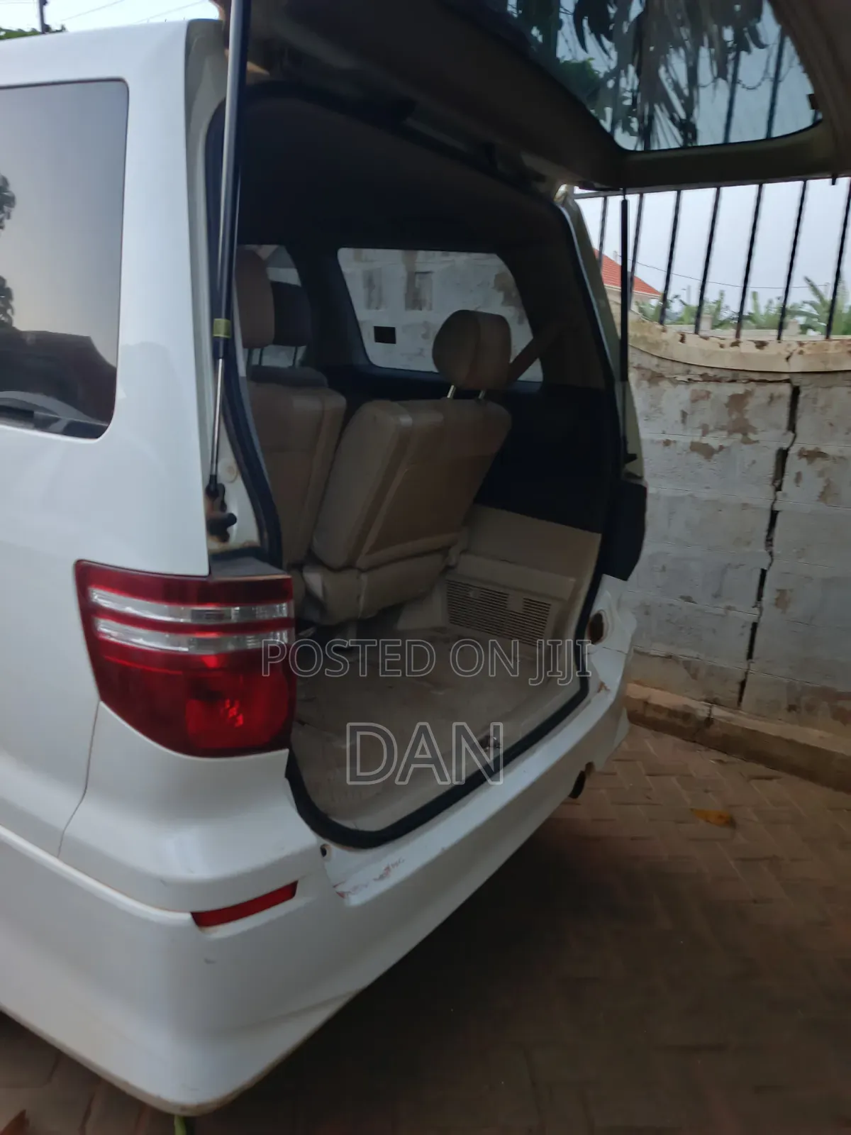 Toyota Alphard 2.4 Petrol AWD 2007 White