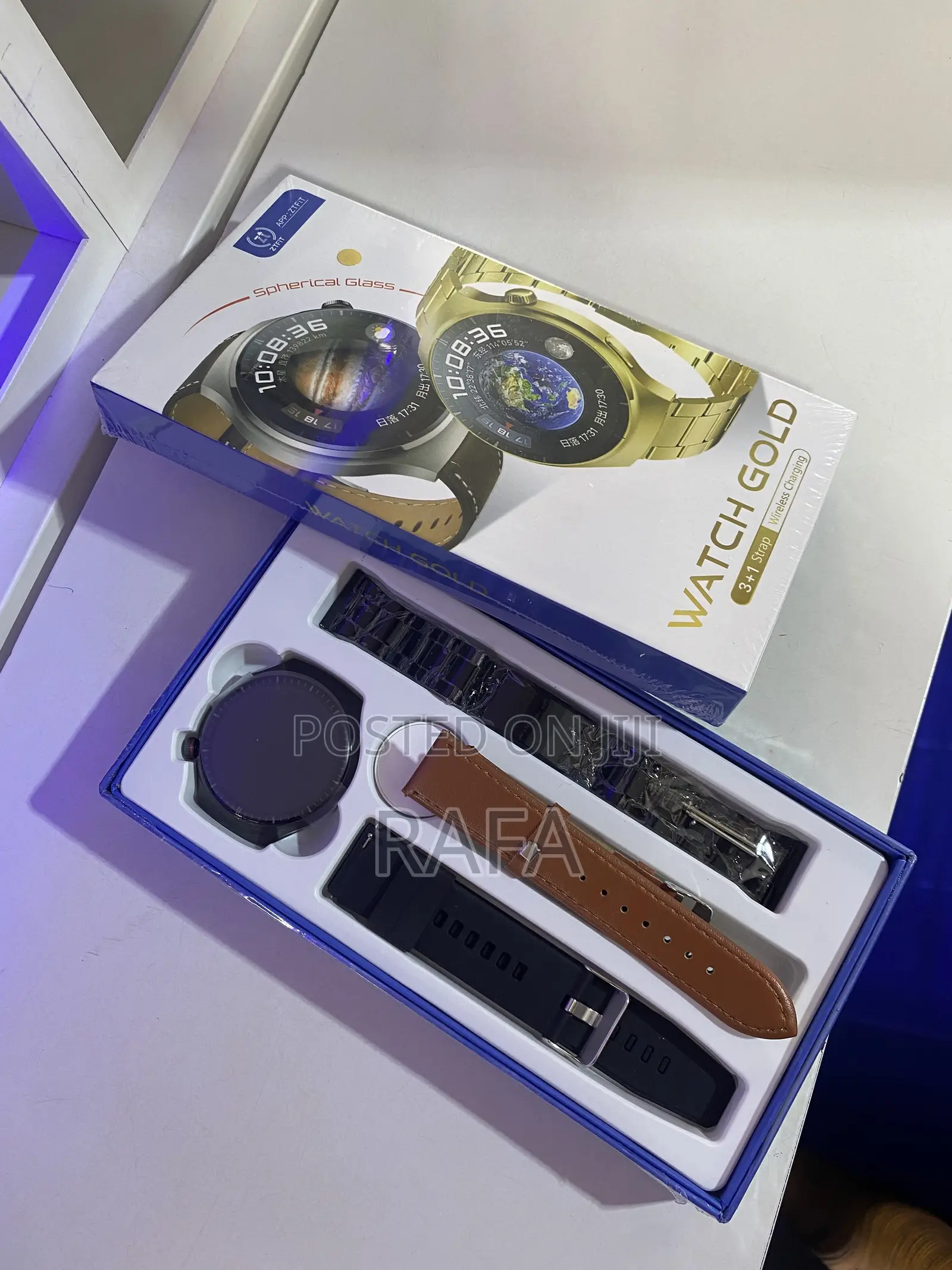 Round Amoled Smartwatch With Full Screen Display, It Receives Calls