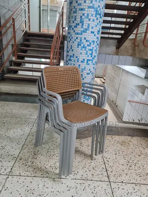 Social Spot Plastic Chairs Plastic Chairs
