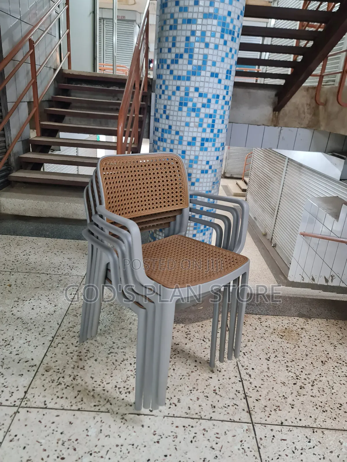Social Spot Plastic Chairs Plastic Chairs