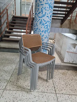Social Spot Plastic Chairs Plastic Chairs