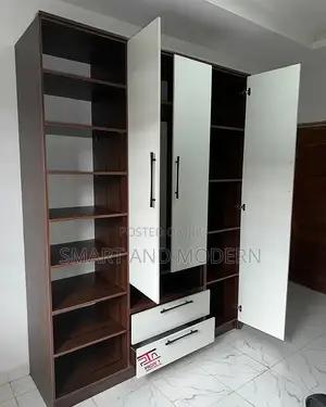 WardrobeWardrobeFurnitureWardrobeWhite/ ChassisWork Good02/