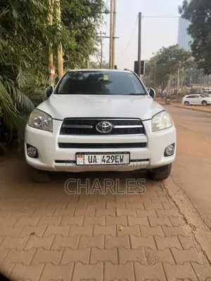 Toyota RAV4 2009 White