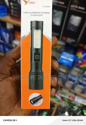 Yage YG-9194F Rechargeable Aluminum Zooming Flashlight With a Side Cob