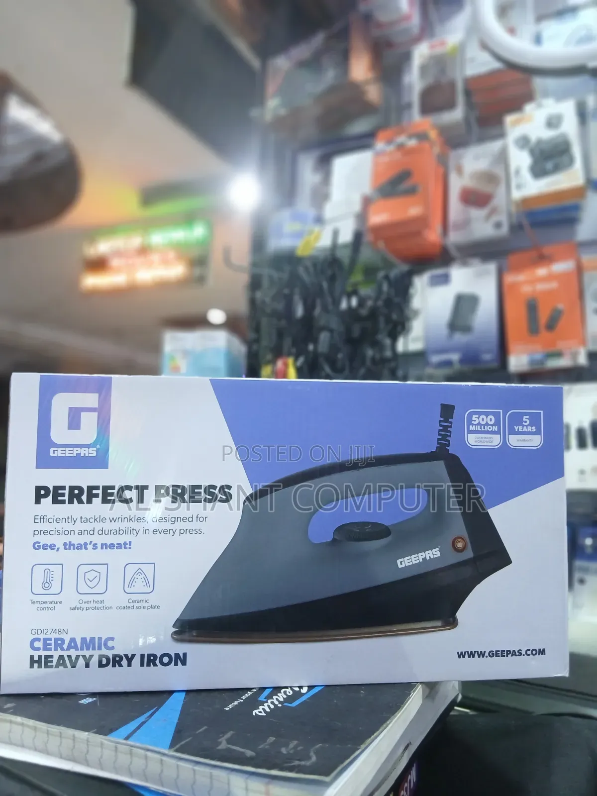 Geepas Ceramic Heavy Dry Iron
