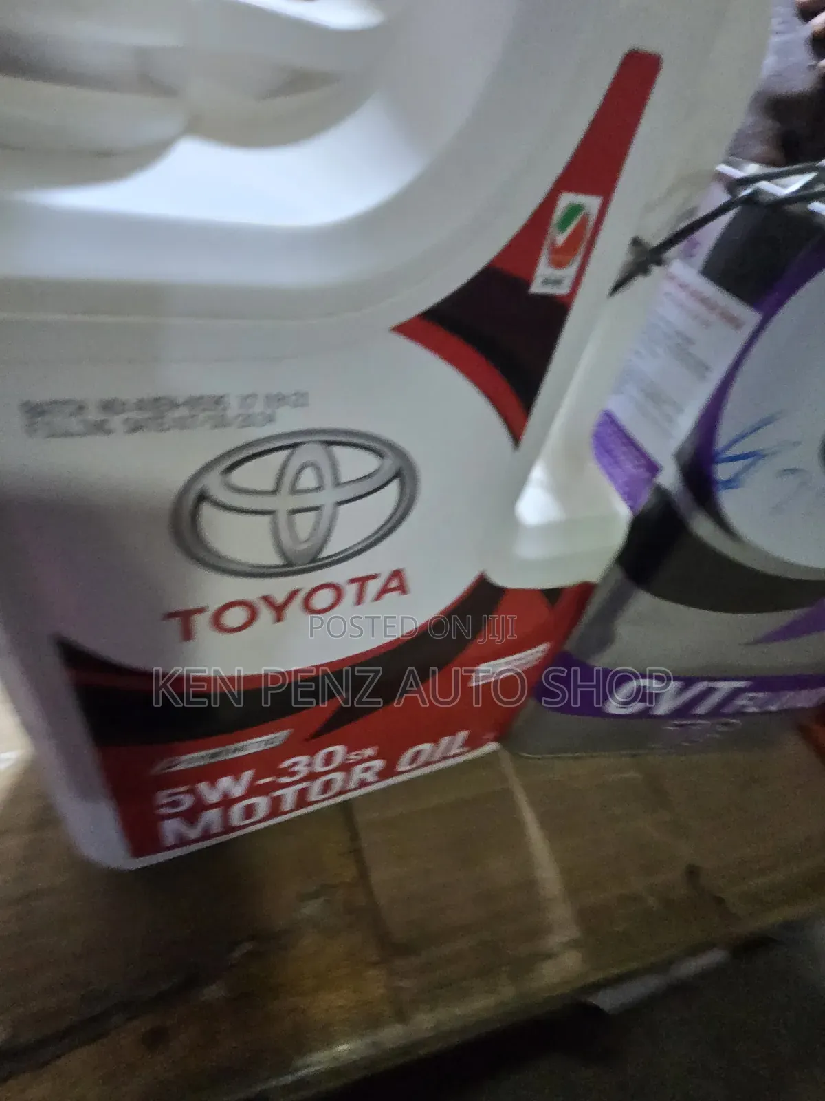 Toyota 5w- 30 Genuine Motor Oil
