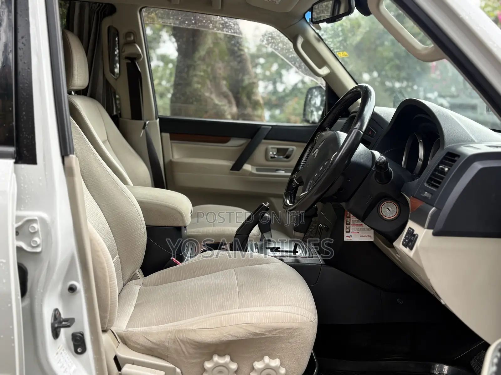 Mitsubishi Pajero 3.2 Di-Dc GLS 2012 White