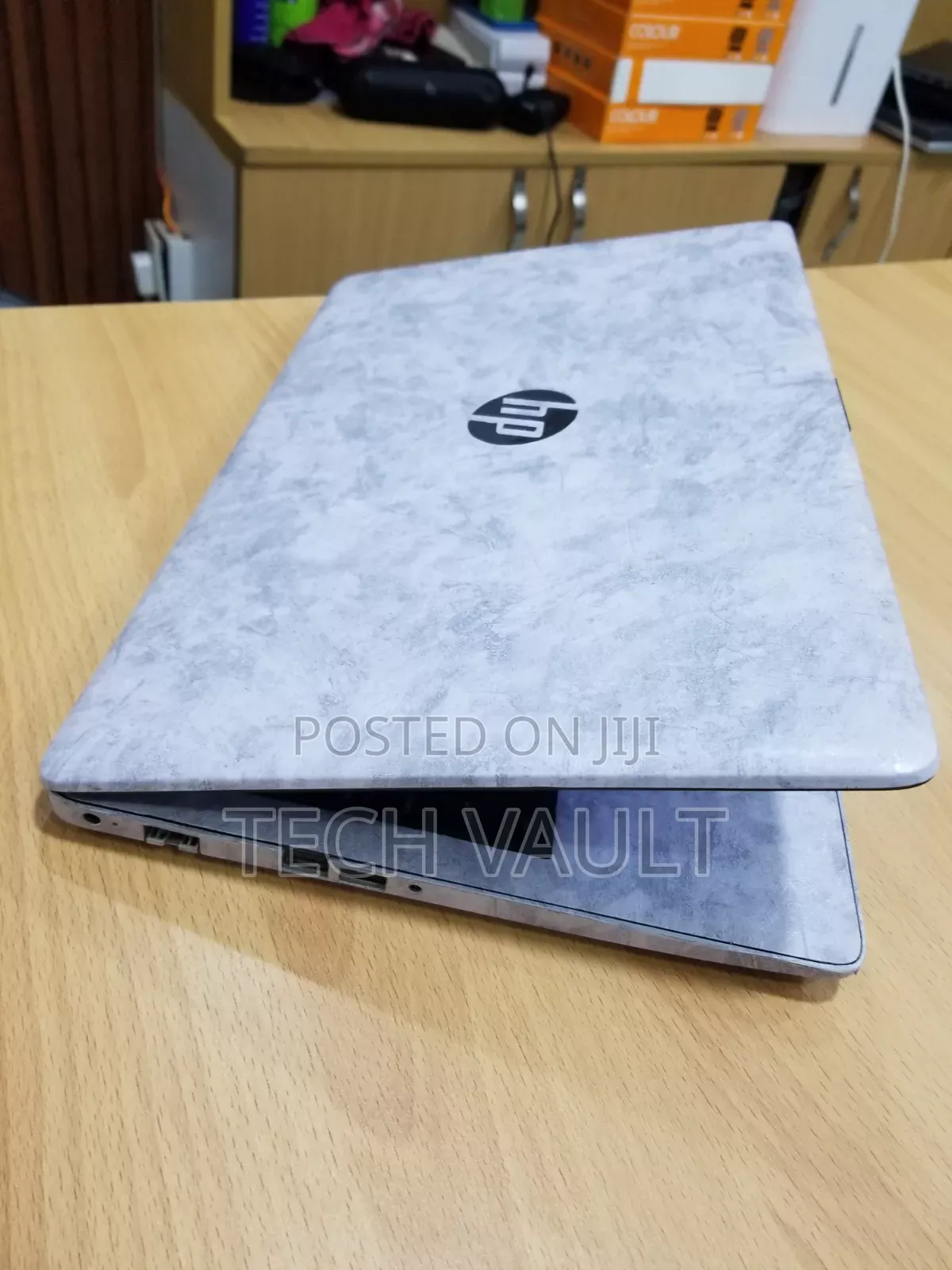 New Laptop HP 15-dw0037wm 8GB Intel Core i7 SSD 256GB