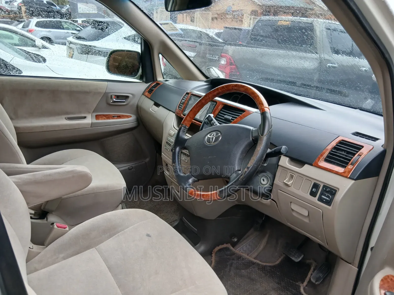 Toyota Noah 2006 White