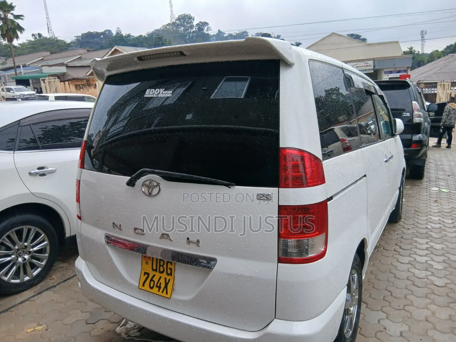 Toyota Noah 2006 White