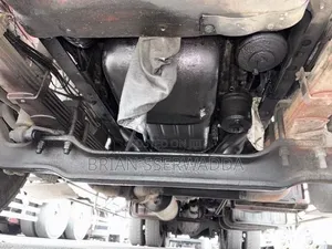 Fuso Low Bed 10 Tyres