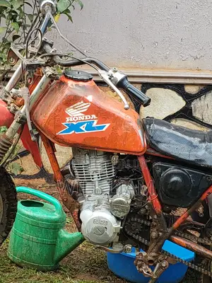 Honda 1998 Red