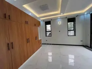 3bdrm Apartment in Bukoto, Central Division for rent