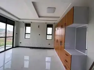 3bdrm Apartment in Bukoto, Central Division for rent