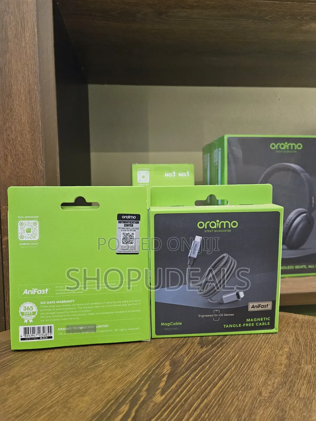 Oraimo MagCable Magnetic Tangle-Free Cables Designed for iOS Devices.