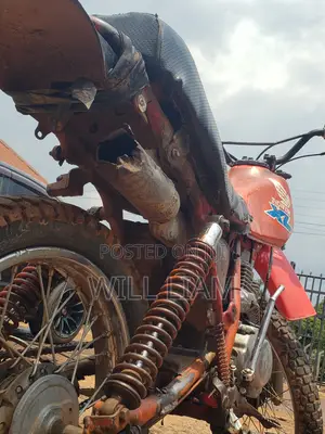 Honda 1998 Red