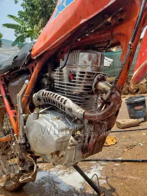 Honda 1998 Red