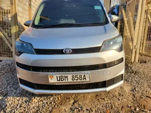 Toyota Spade 2012 Silver
